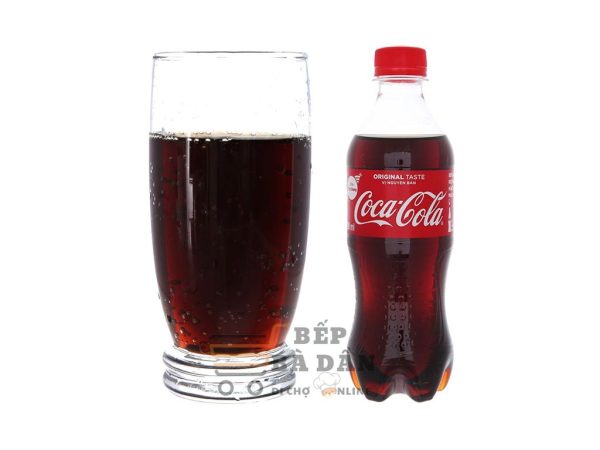 Nước ngọt có ga Coca Cola chai 320ml